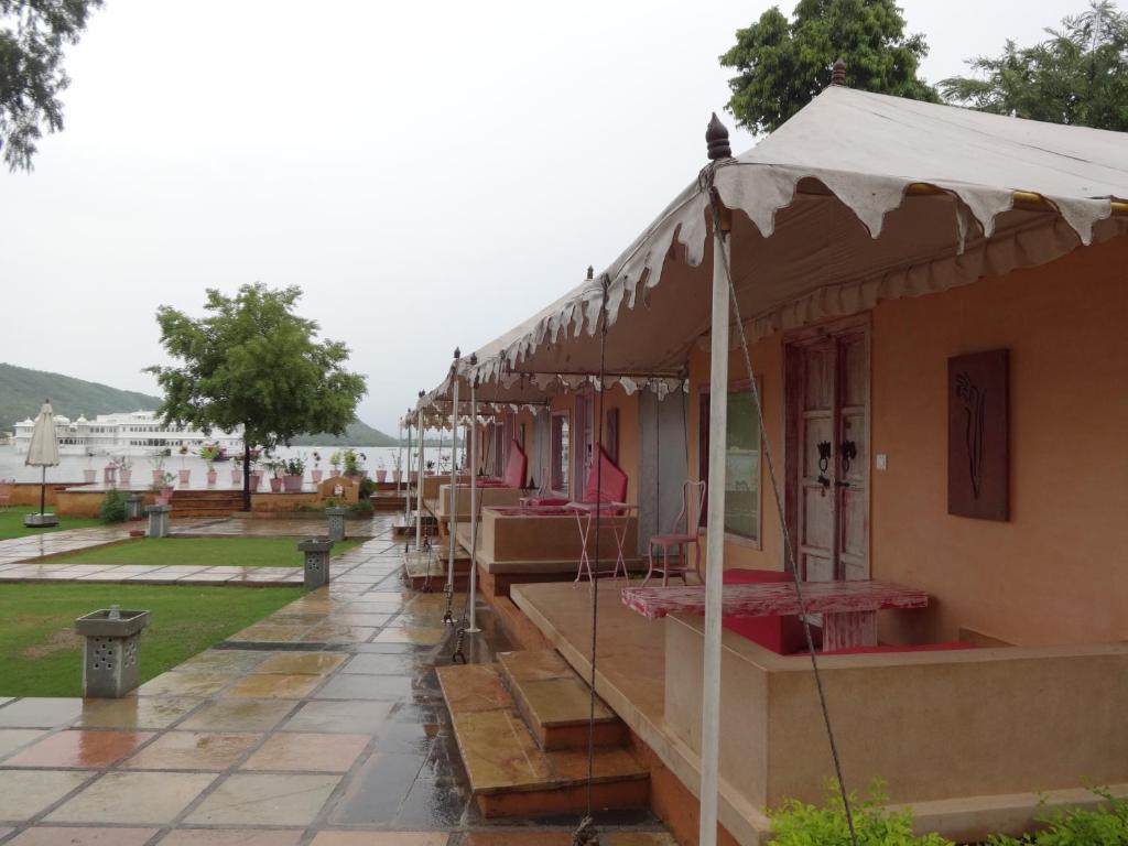 Raasleela Luxury Camp Hotel อุเดเปอร์ ภายนอก รูปภาพ